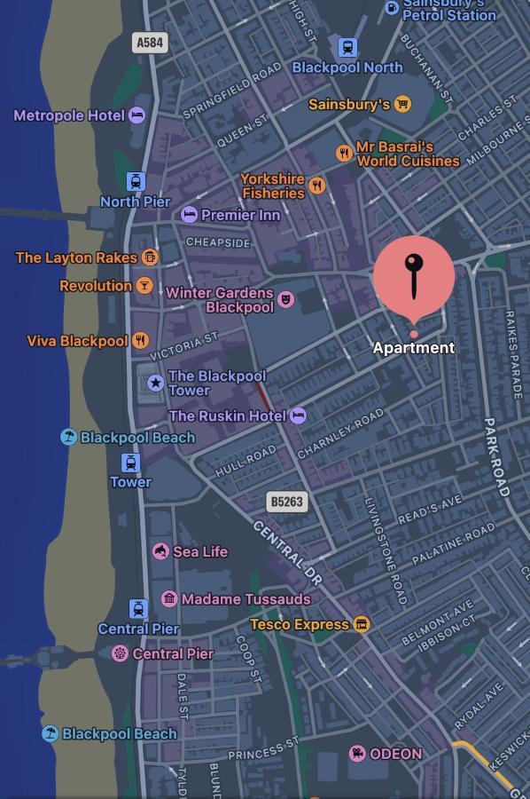 Safari Apartment, Free Parking, 10Min Walk To Blackpool Tower, Sleeps 12 Exterior photo